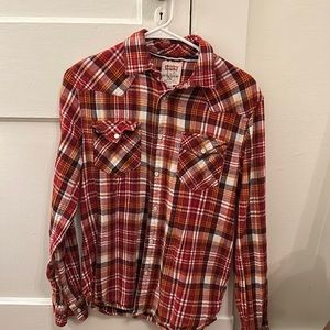 Levi’s red flannel